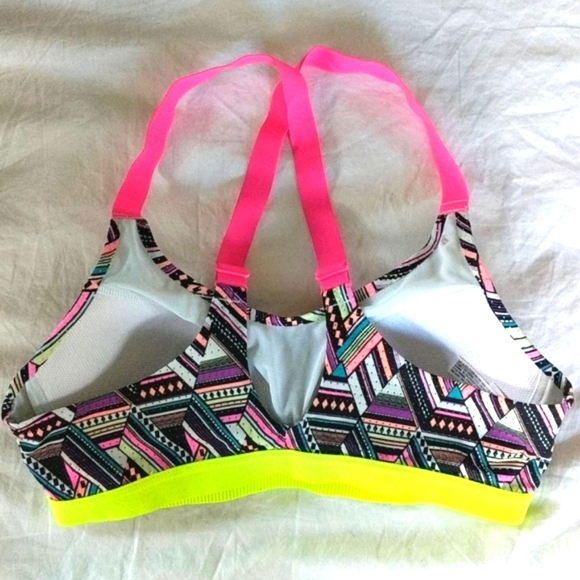 Victoria's Secret Sports Bra - Picture 2 of 3